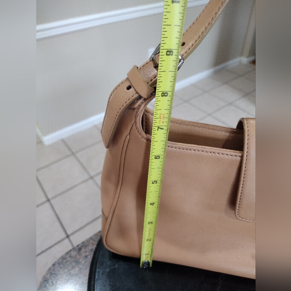 NWT Coach  Hampton Tan Shoulder Bag - Picture 16 of 17